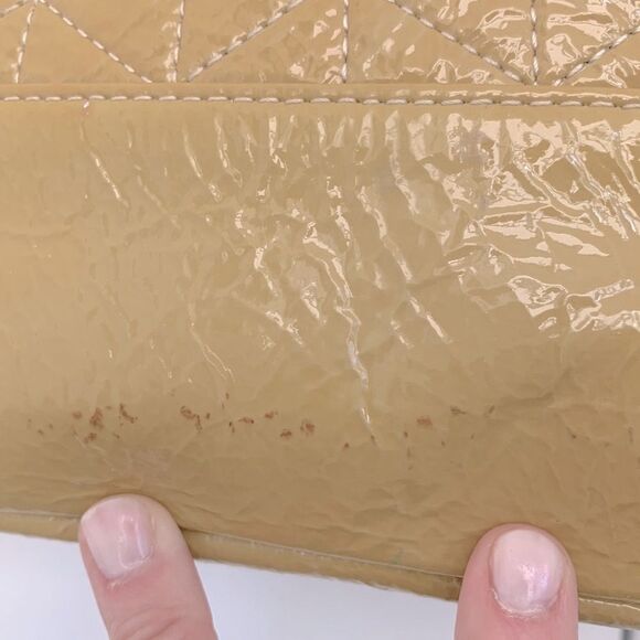 Goldenbleu Parker Quilted Yellow Patent Leather Shoulder Bag - Picture 11 of 12